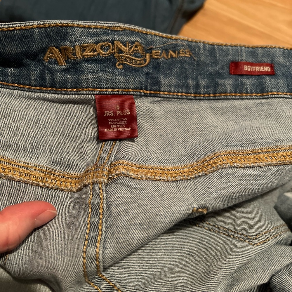 Plus size (18plus) jeans.